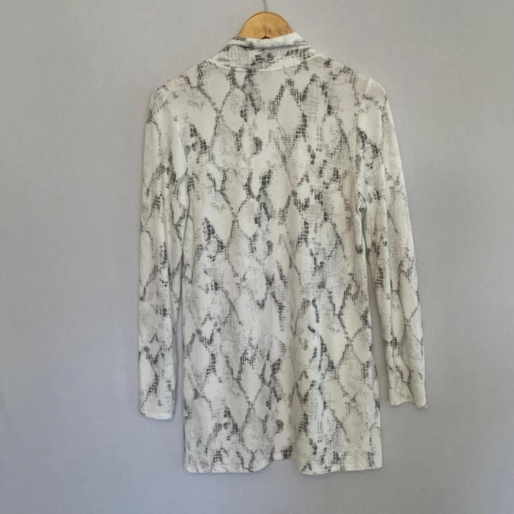 WHITE HOUSE BLACK MARKET Medium Long Cardigan Sleeveless Turtleneck Sweater Set